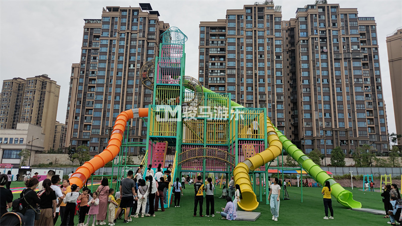 无动力游乐设备